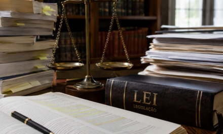 Porque existem leis simples escritas de forma complicada?