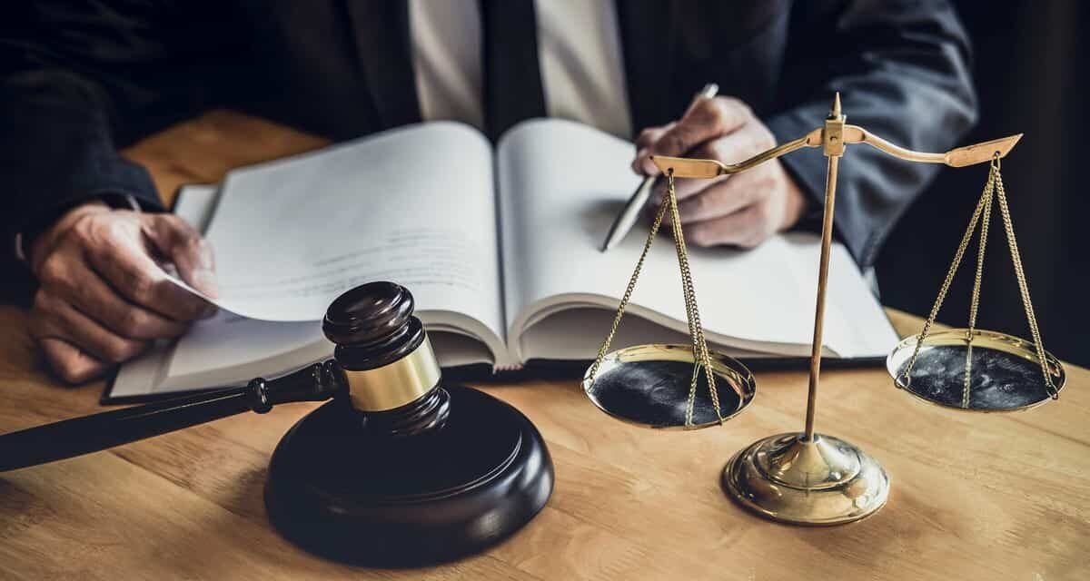 A Solidão do Advogado Perante a Consciência