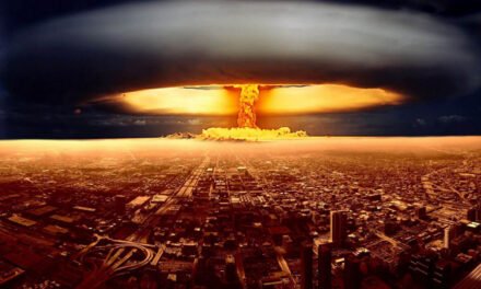 A Caixa de Pandora Nuclear: A Civilização que Confunde Poder com Sabedoria.