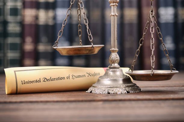 A Excepção Permanente: Quando os Direitos Fundamentais Descem do Pedestal